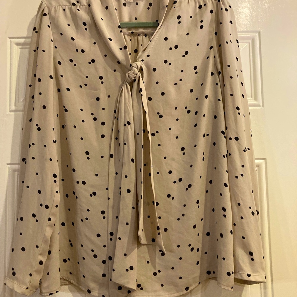 Loft womens blouse, size L, cream and black, ties in front.  Great for work.